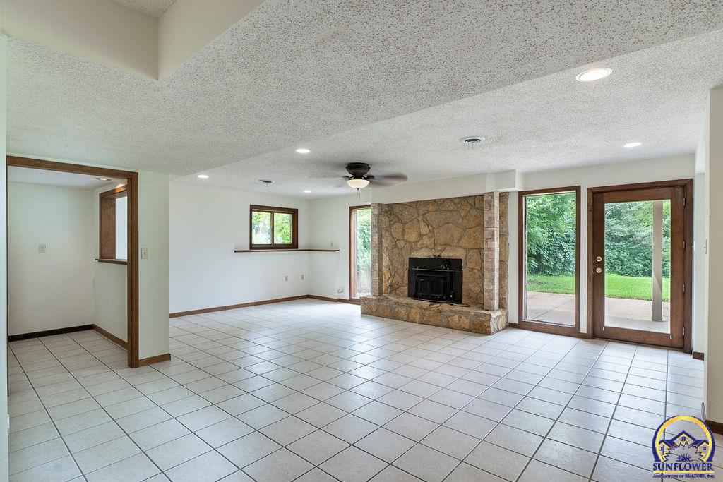 4620 NW 46th ST