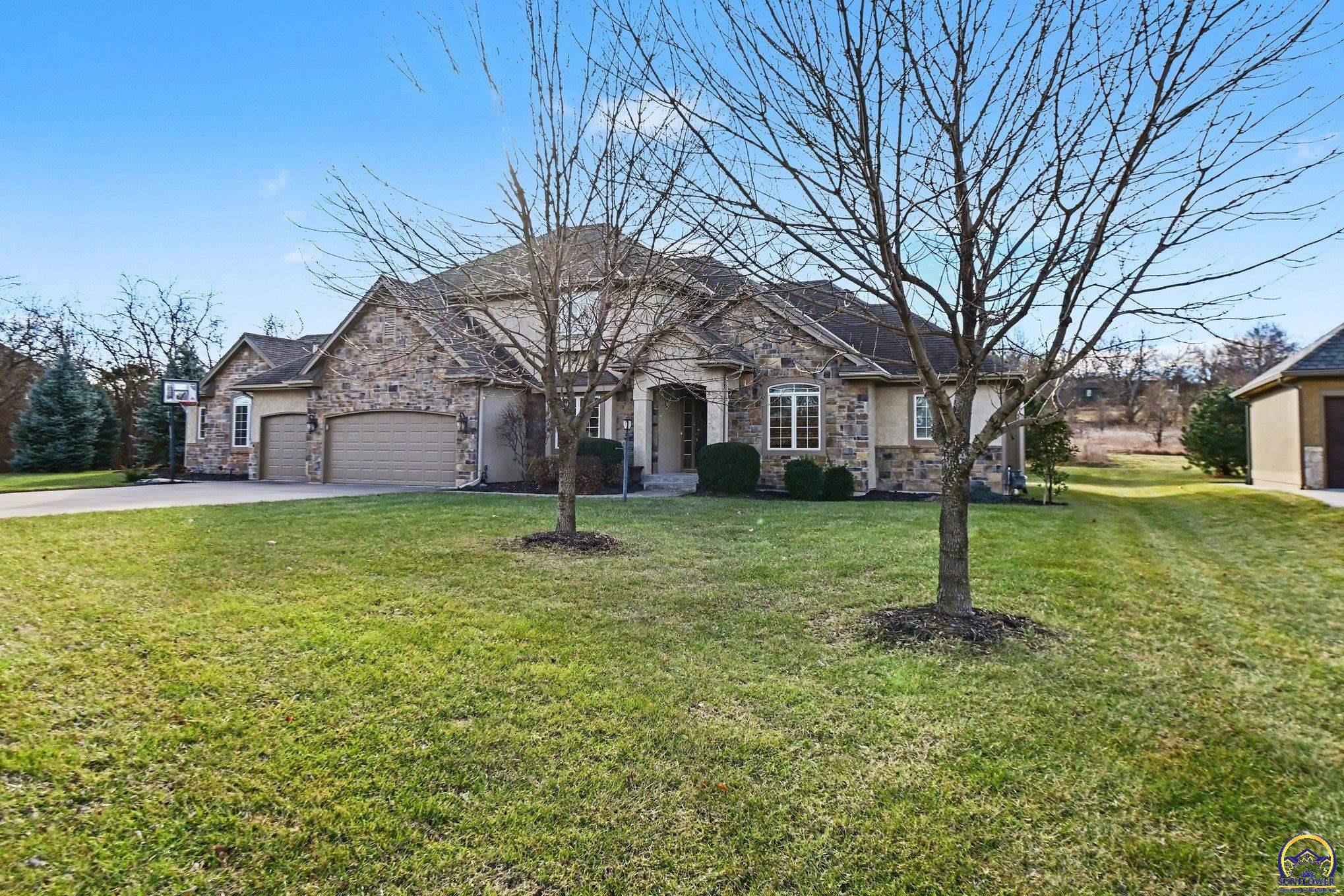5739 SW 44th Ct