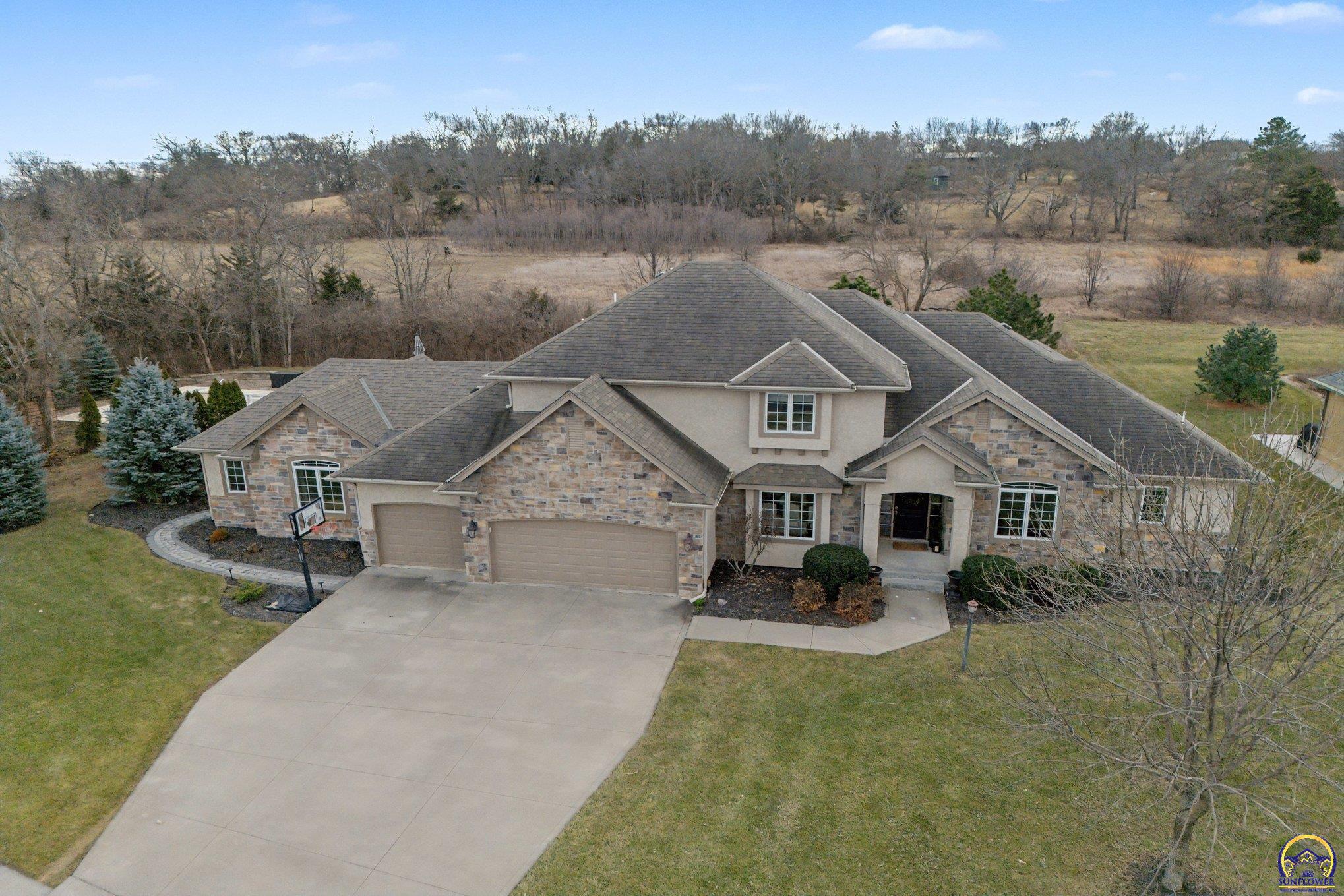 5739 SW 44th Ct