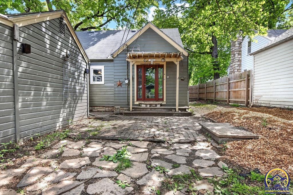 1101 SW Wayne AVE