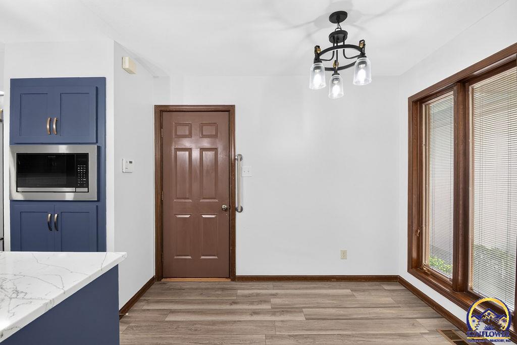 2327 SW Brookhaven LN Unit: #7