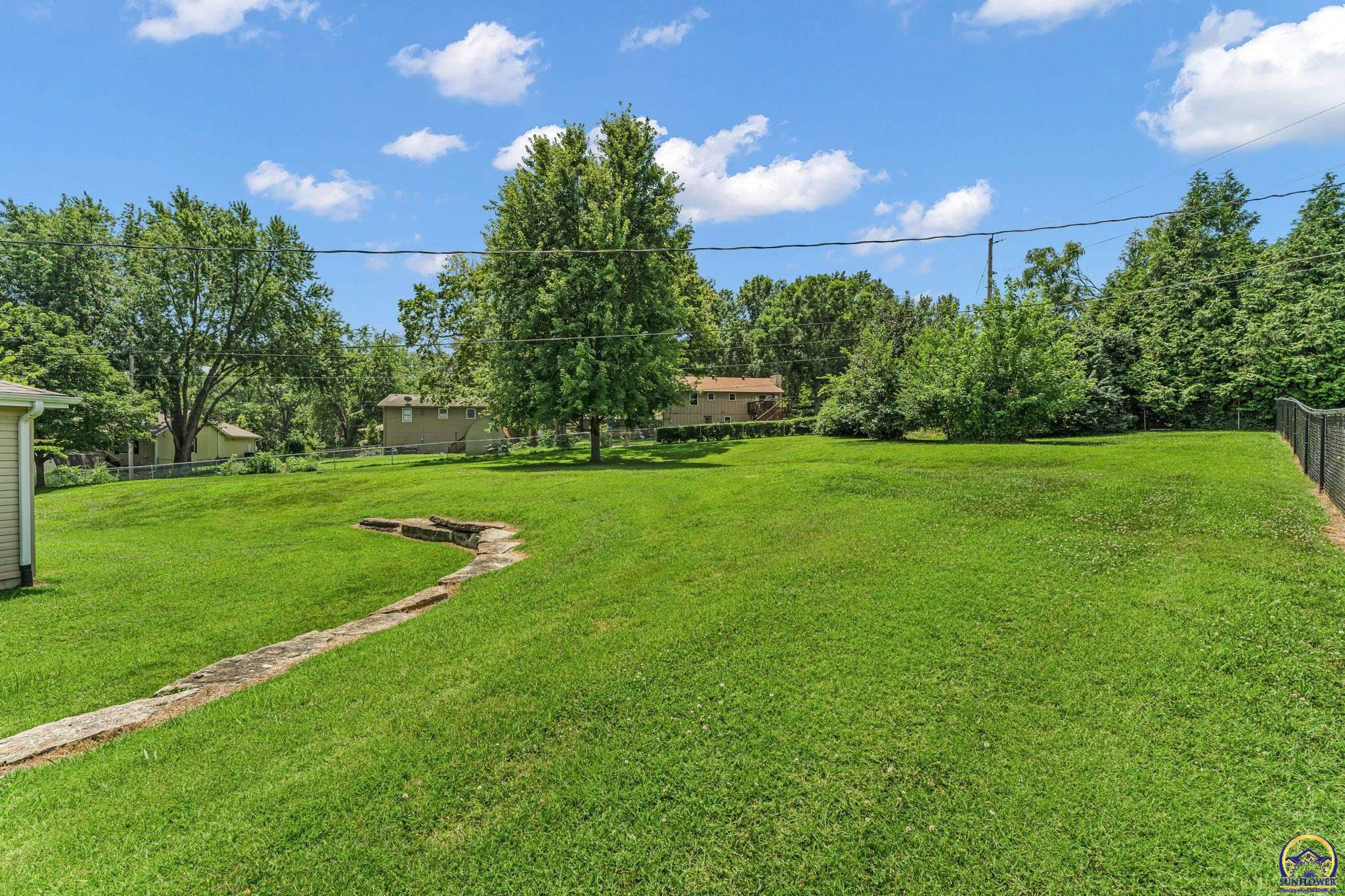 4447 SE Weekley CT