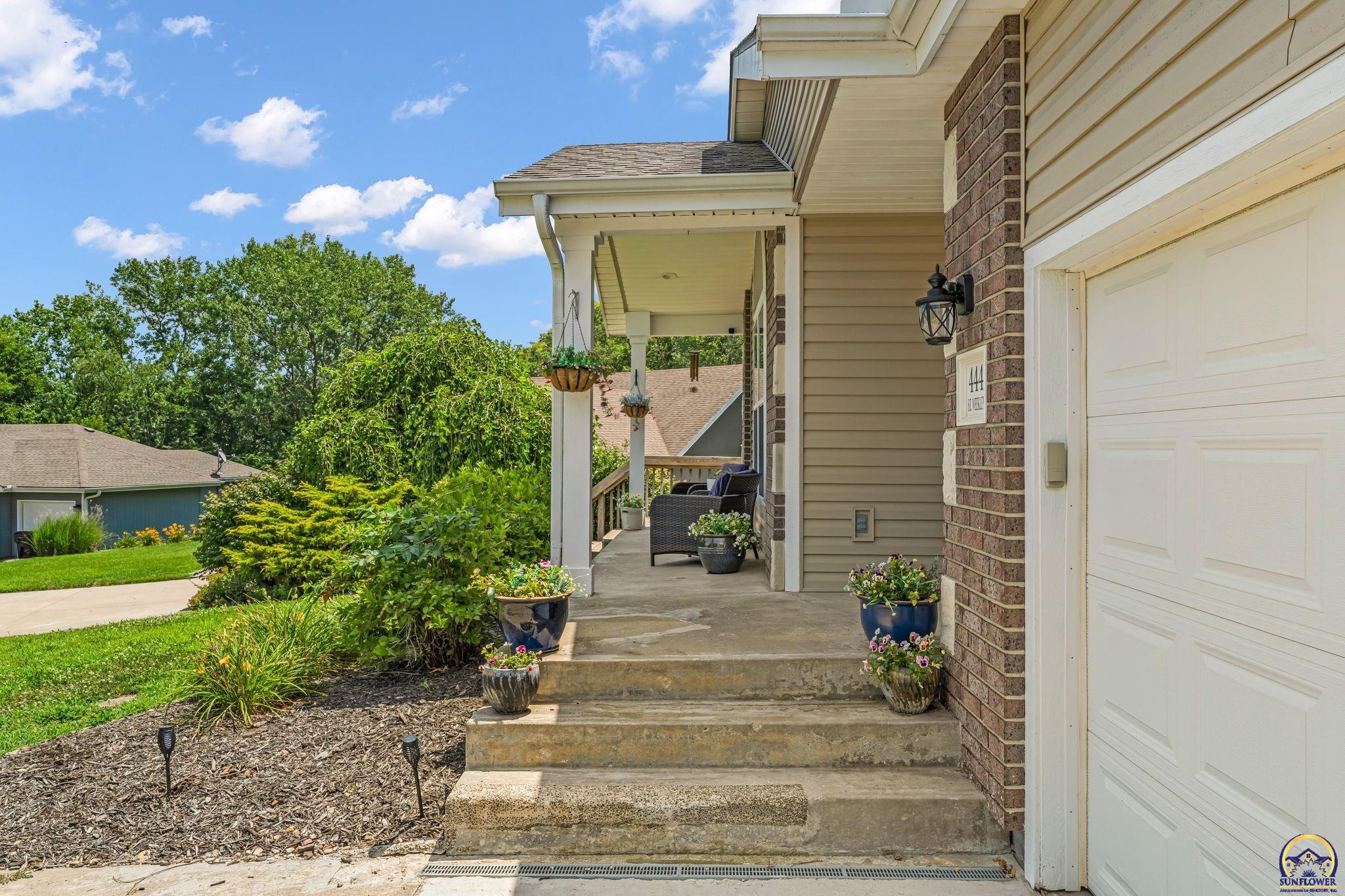 4447 SE Weekley CT