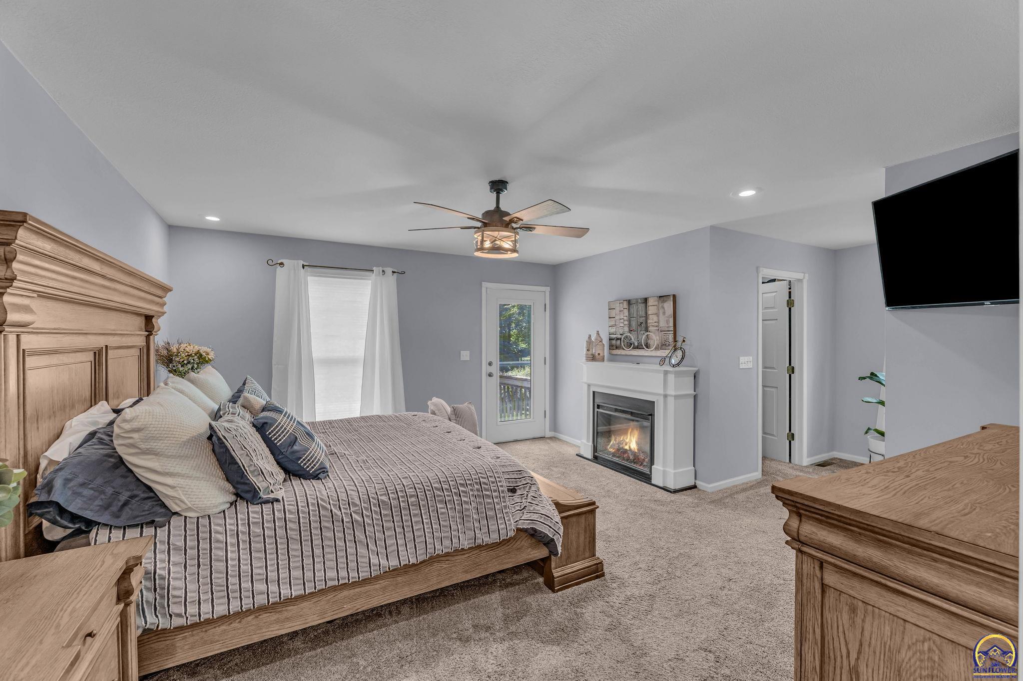 4447 SE Weekley CT