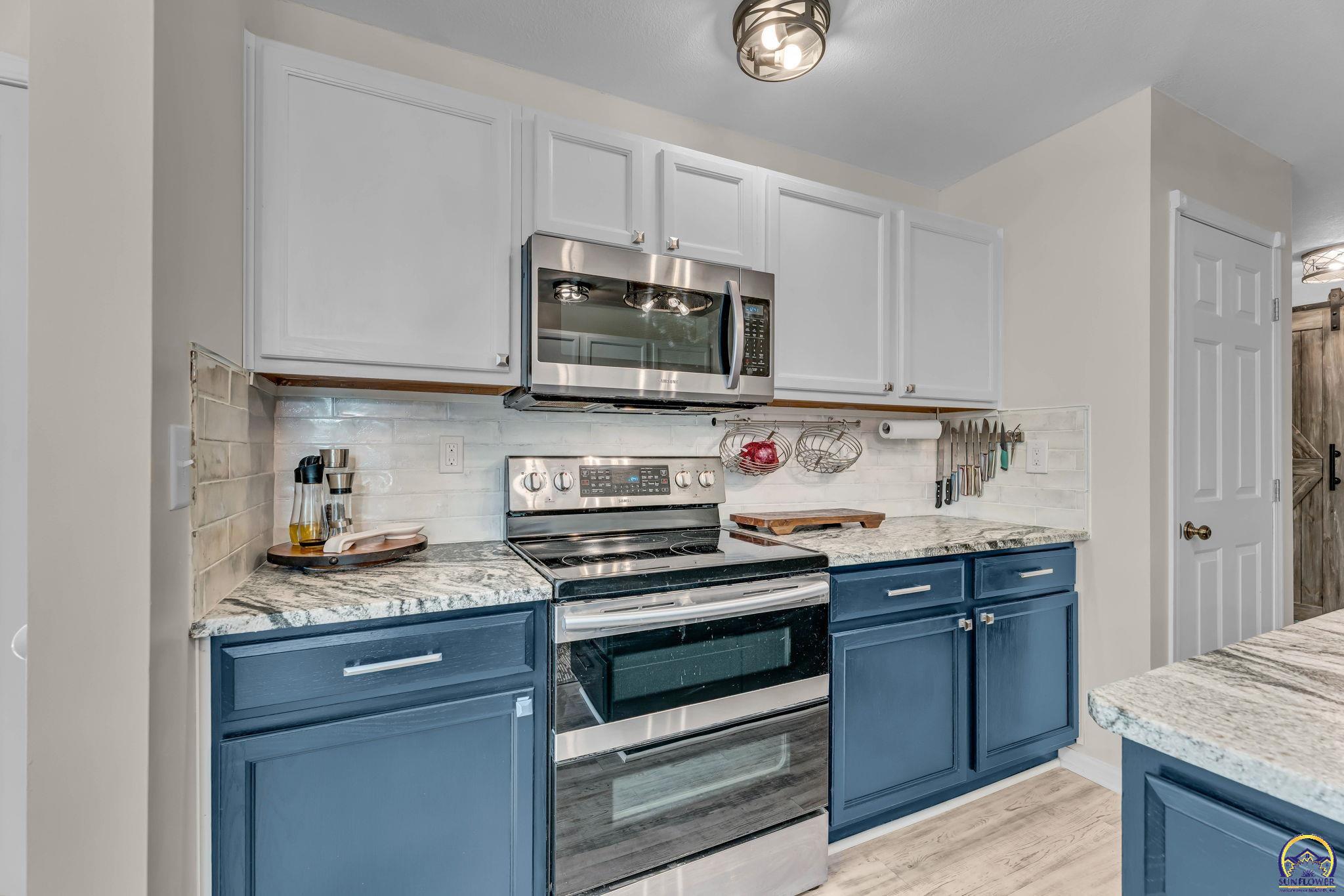 4447 SE Weekley CT
