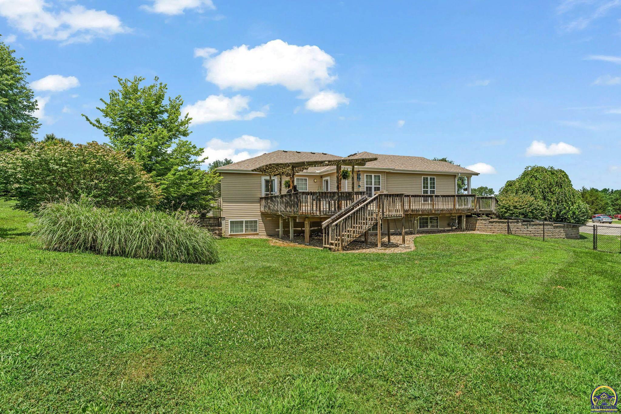 4447 SE Weekley CT