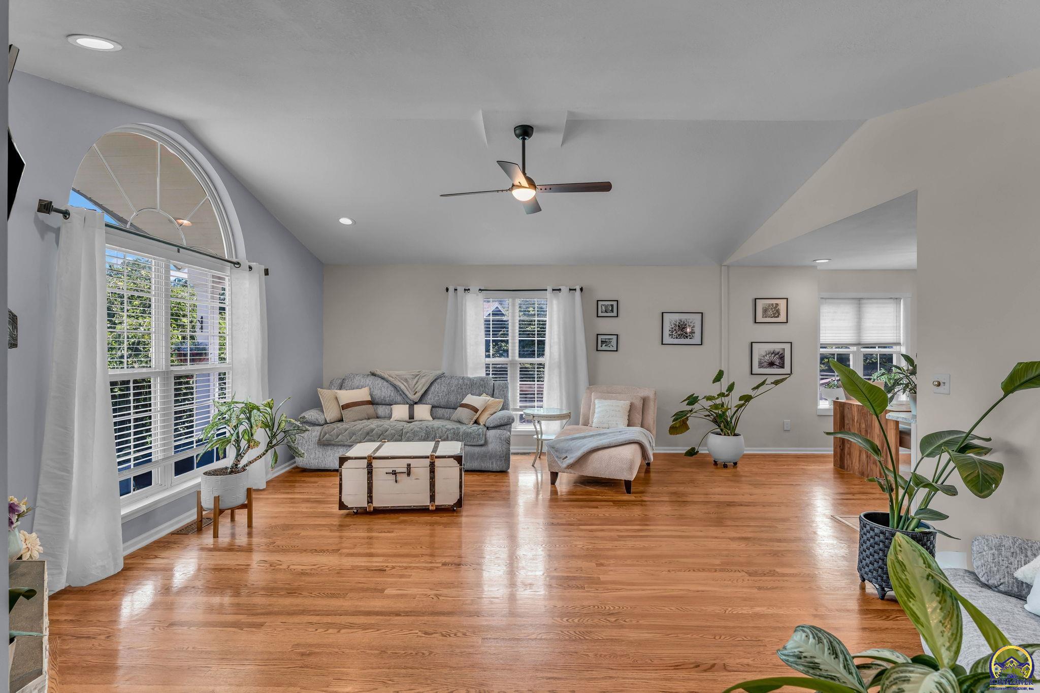 4447 SE Weekley CT