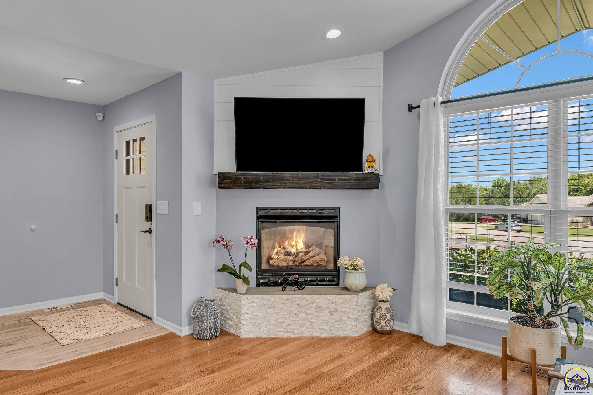 4447 SE Weekley CT