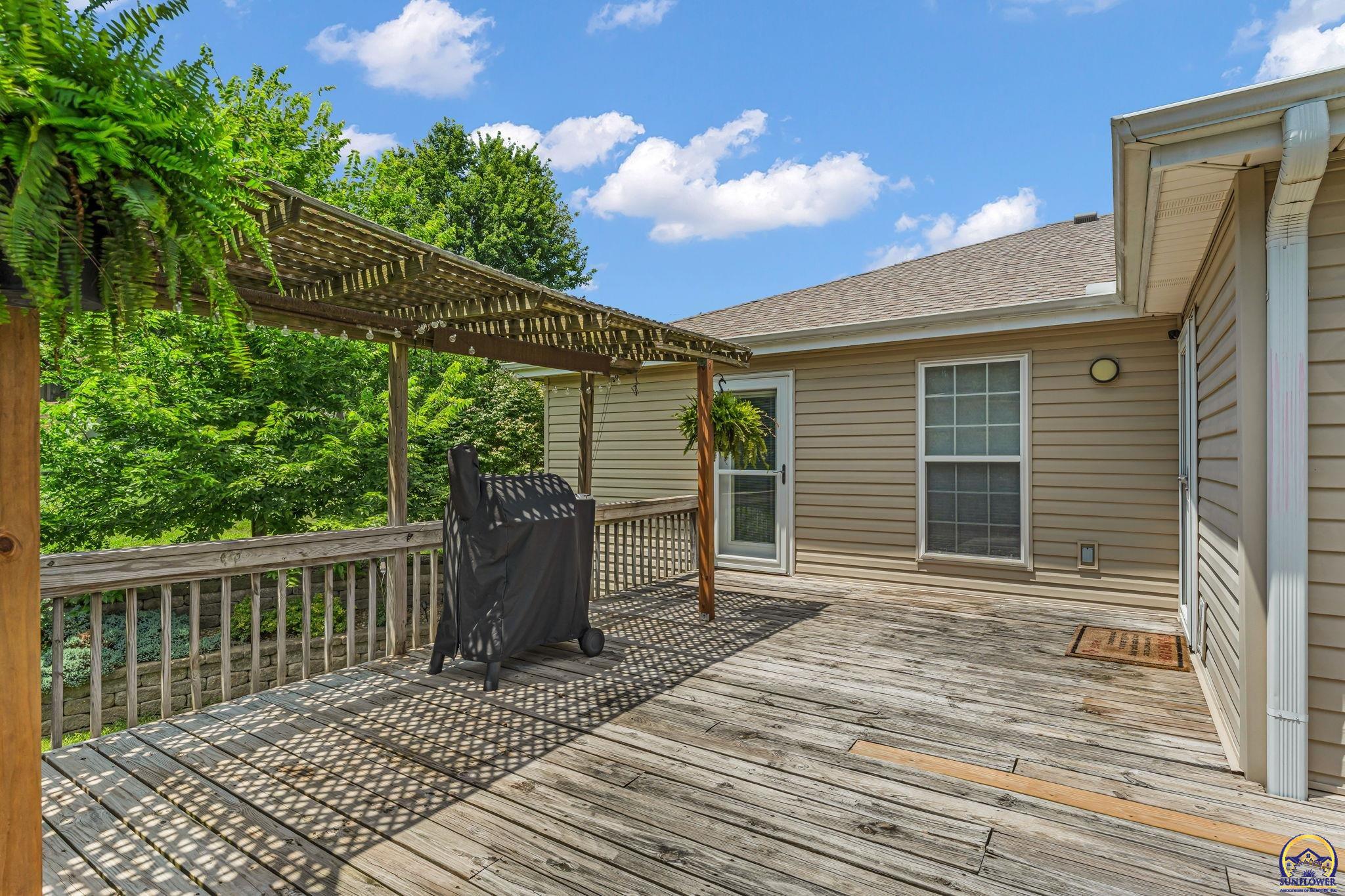 4447 SE Weekley CT