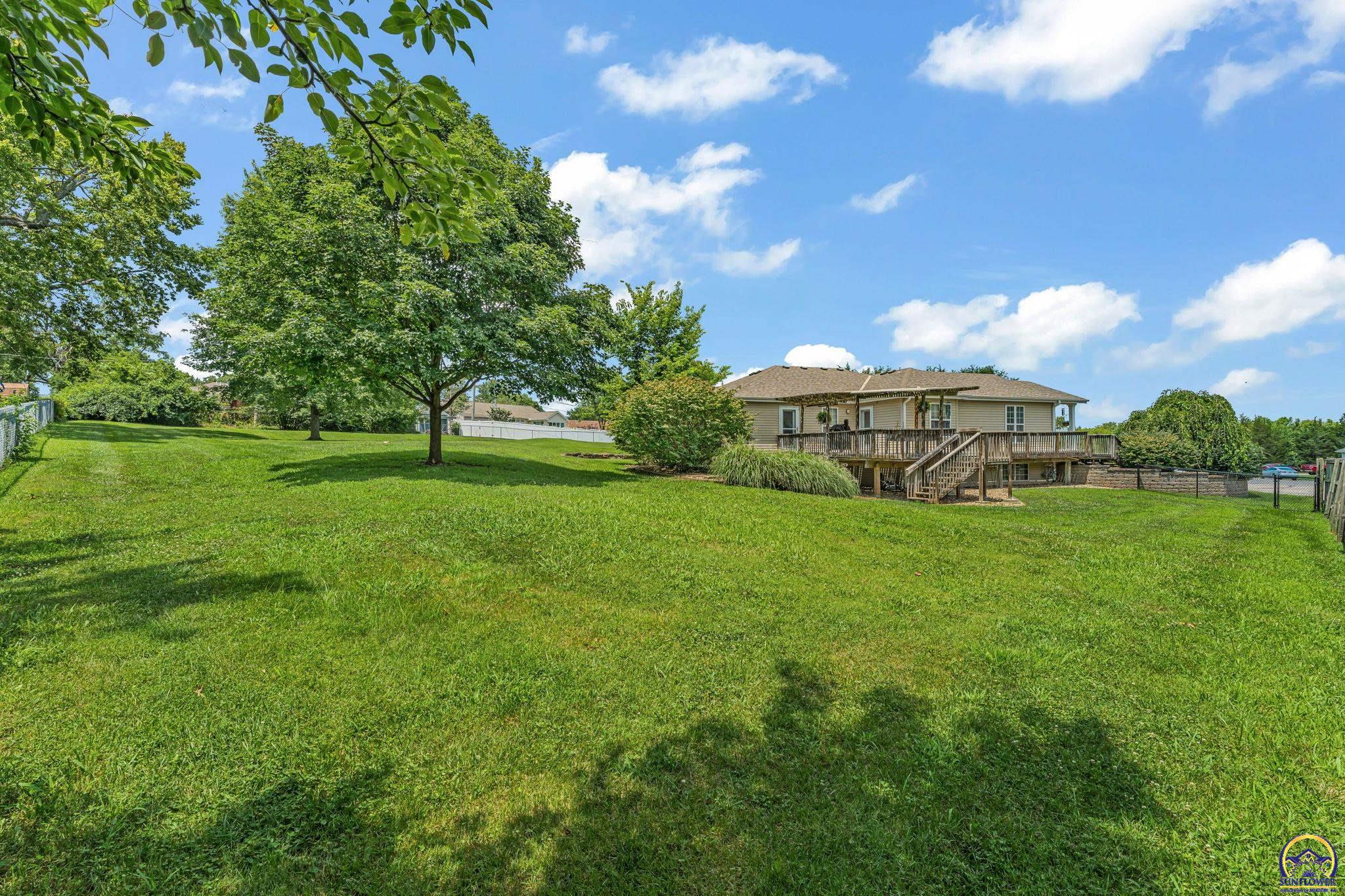 4447 SE Weekley CT