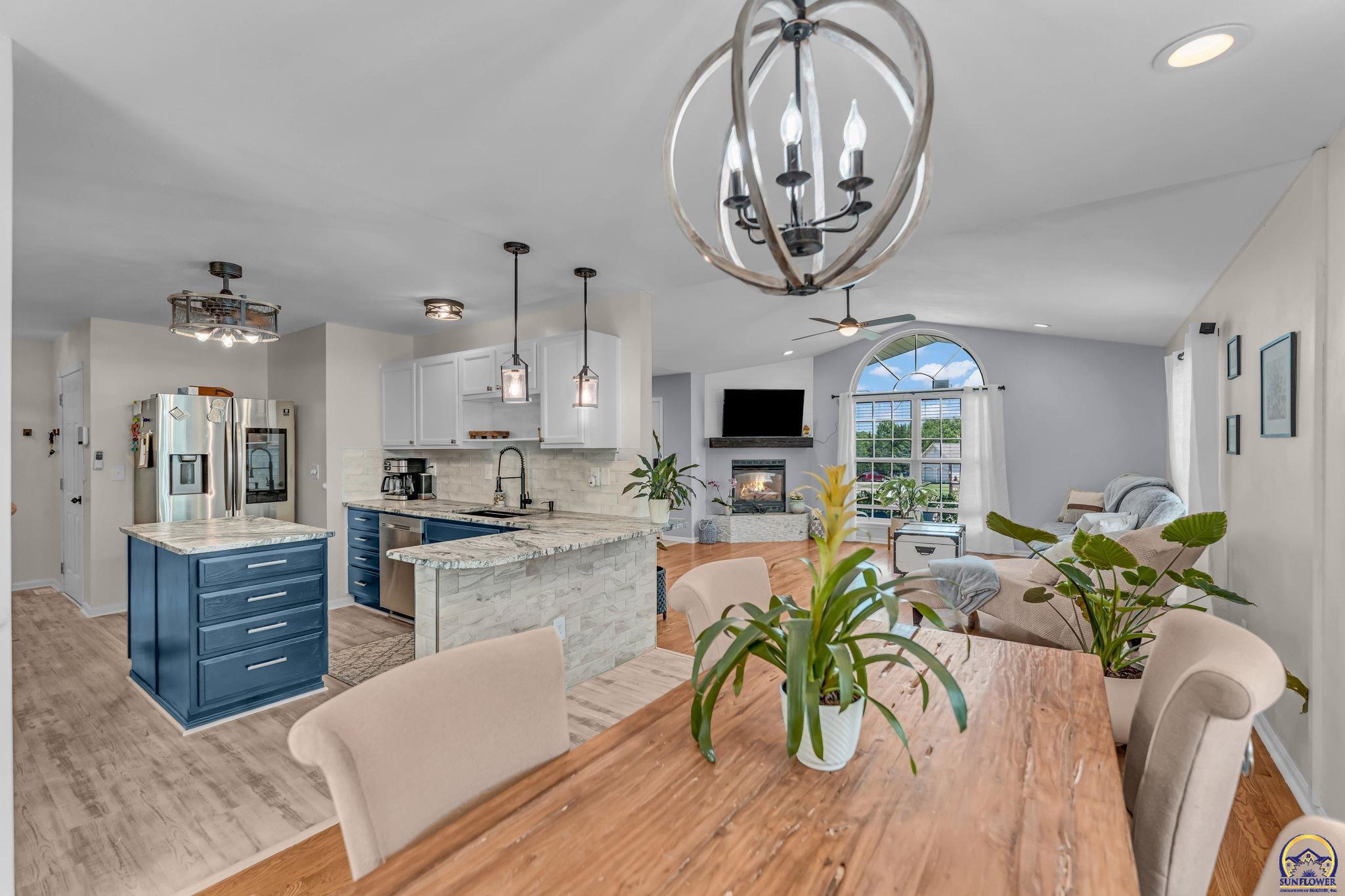 4447 SE Weekley CT