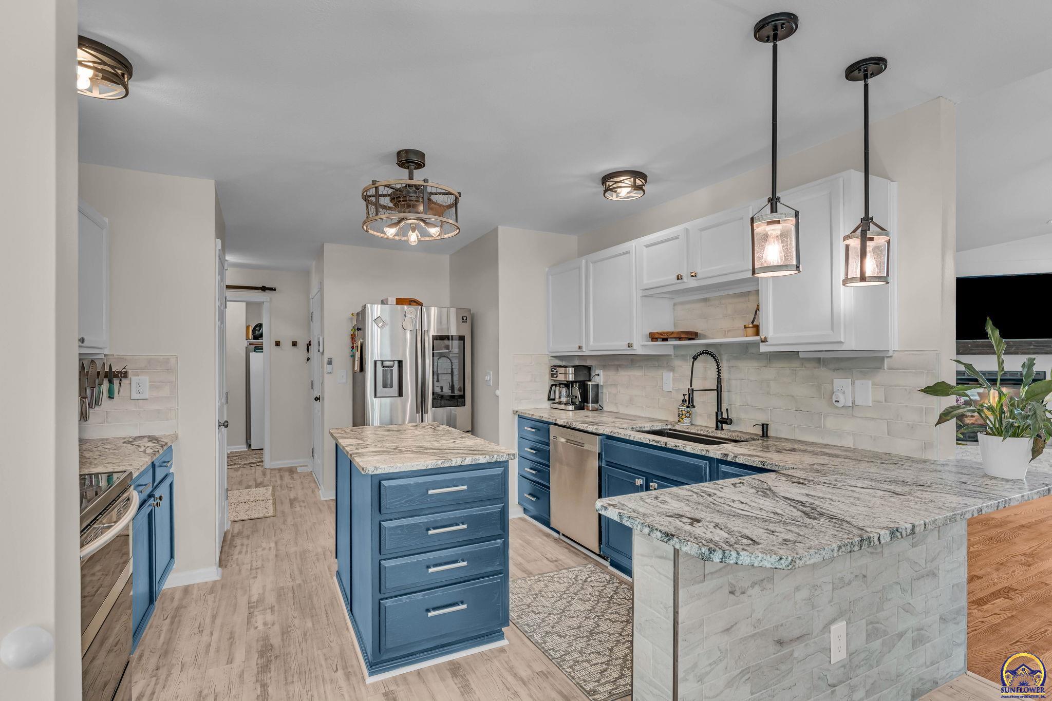 4447 SE Weekley CT