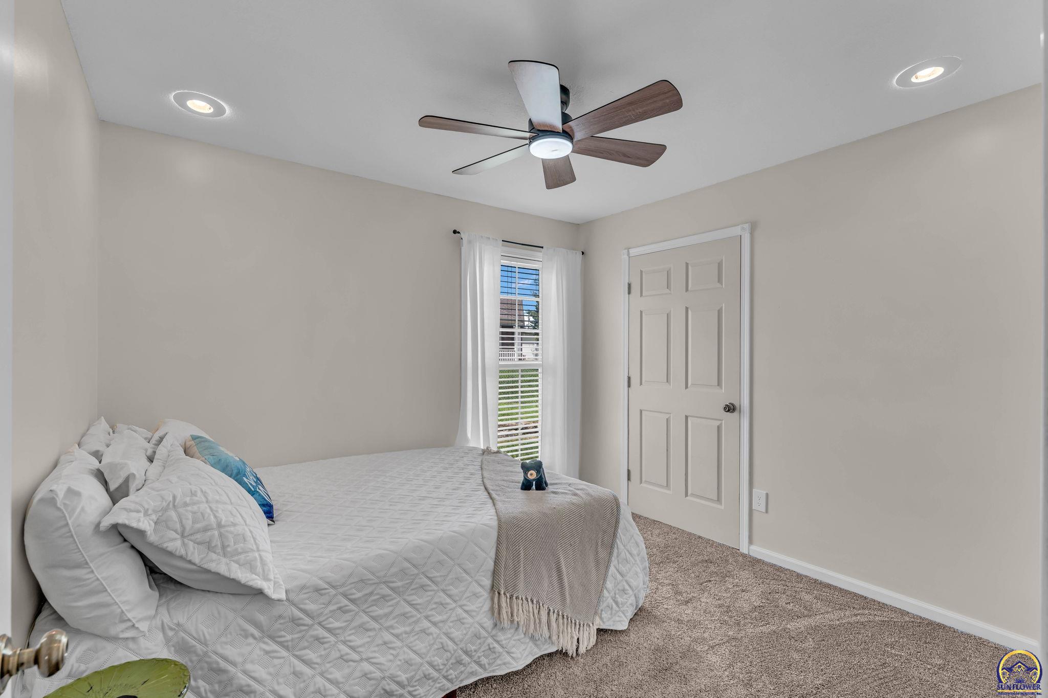 4447 SE Weekley CT