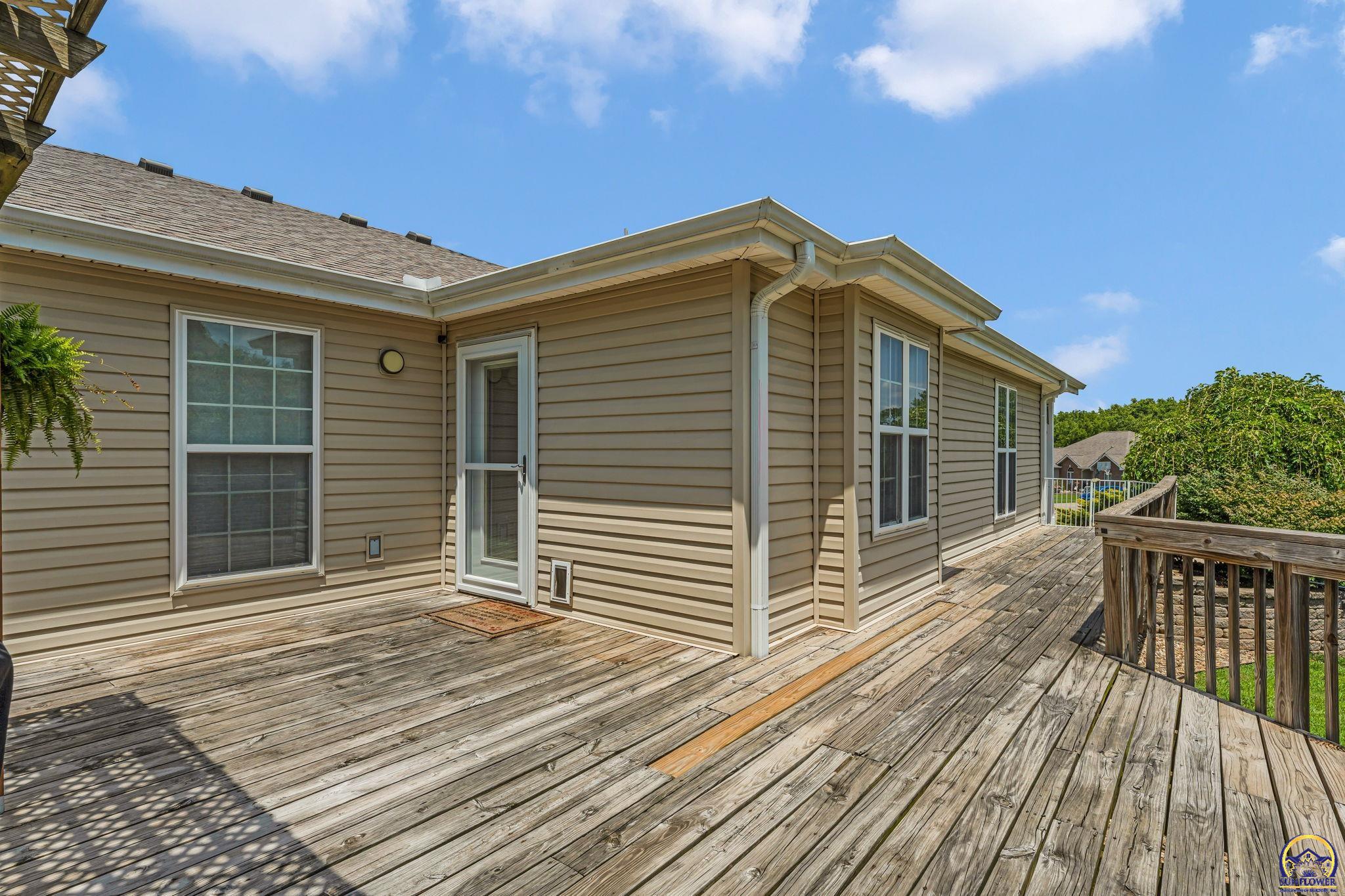 4447 SE Weekley CT