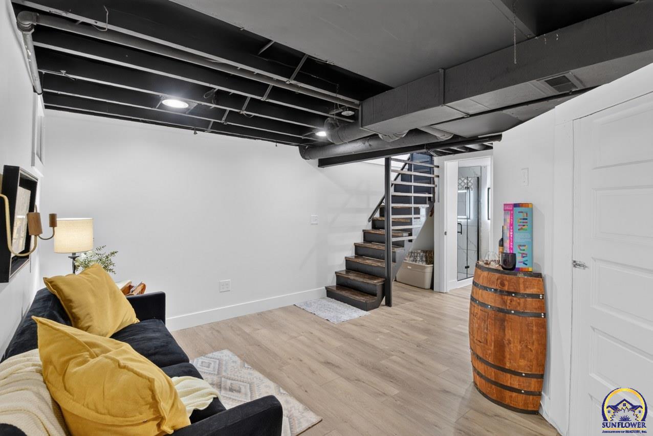 614 SW Webster AVE