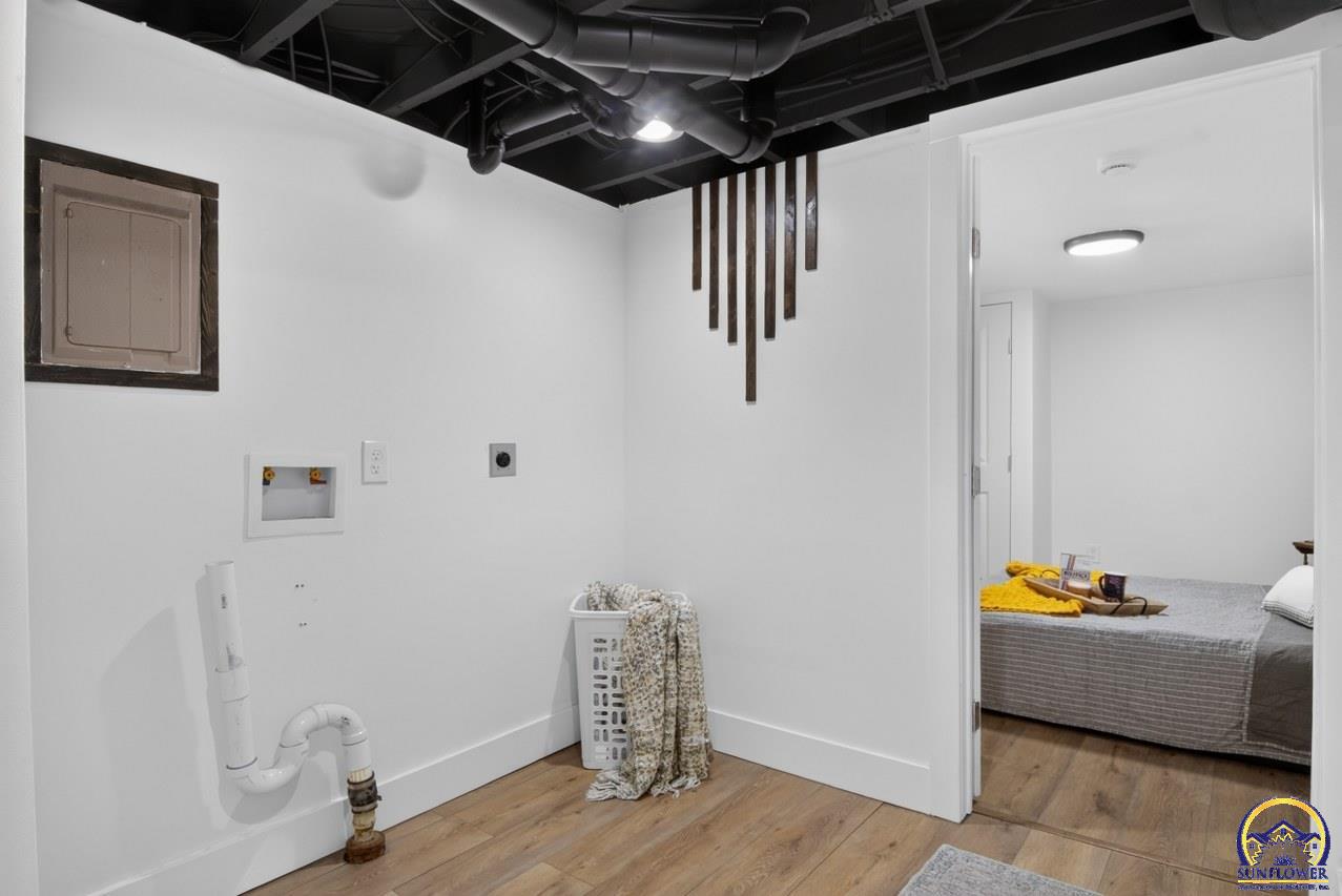 614 SW Webster AVE