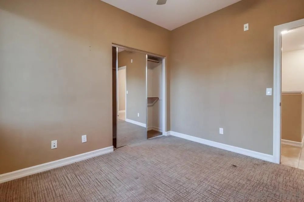 1715 Rolling Water Dr Unit 4