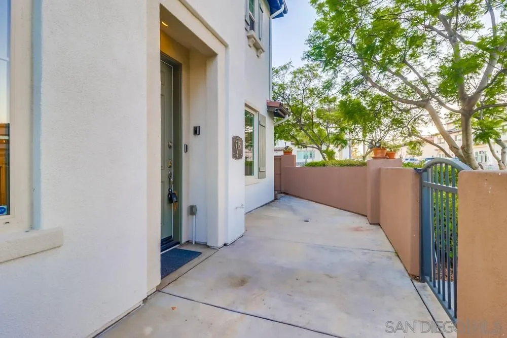 1715 Rolling Water Dr Unit 4