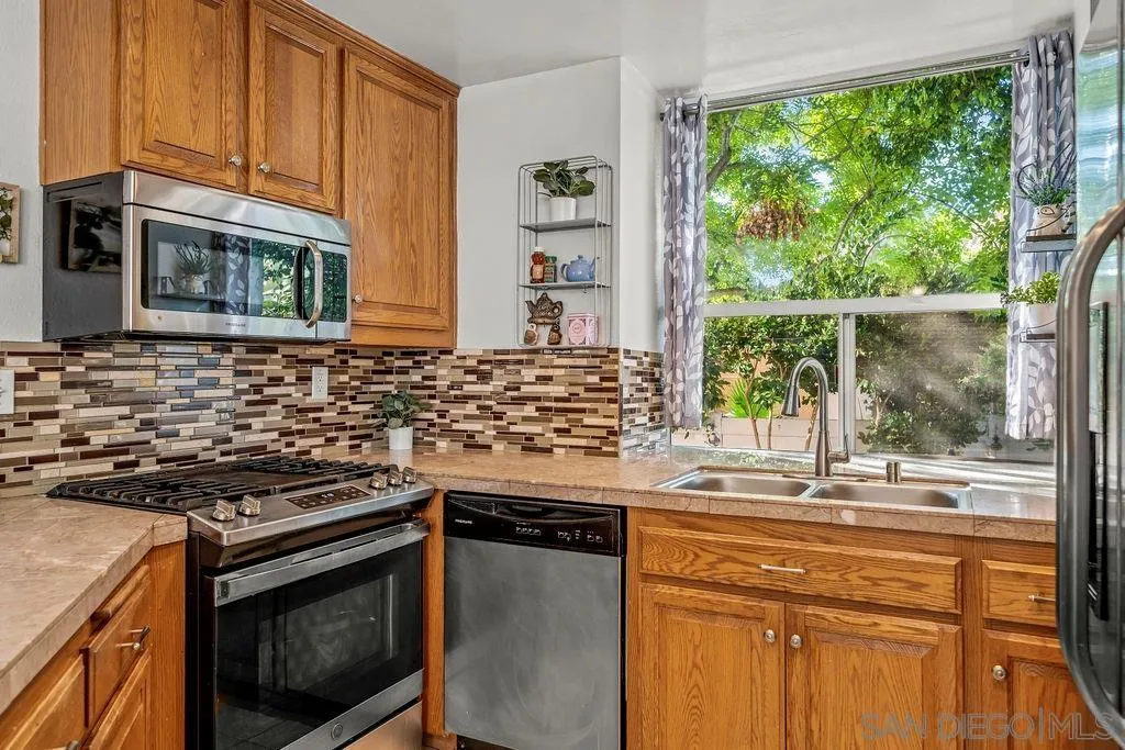 1386 Serena Cir Unit 2