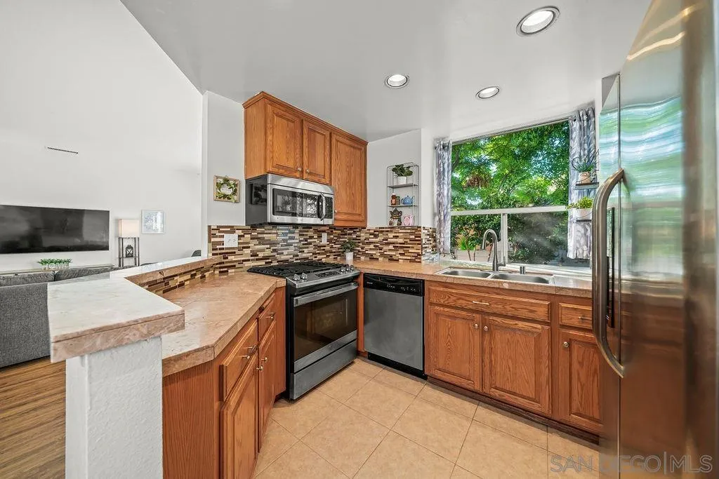 1386 Serena Cir Unit 2