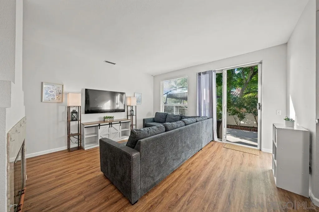 1386 Serena Cir Unit 2