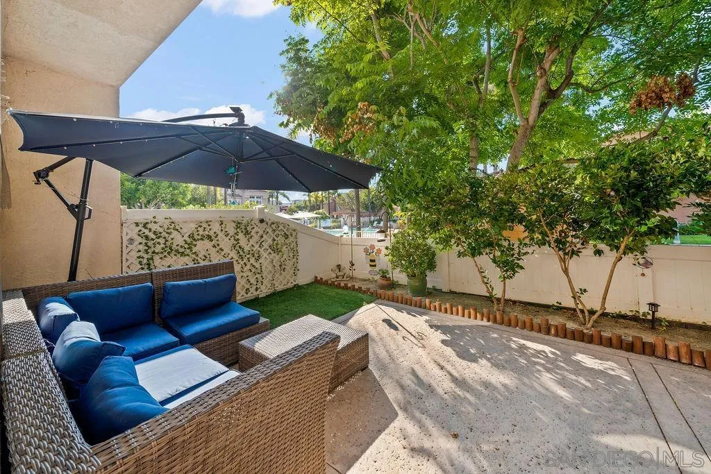 1386 Serena Cir Unit 2