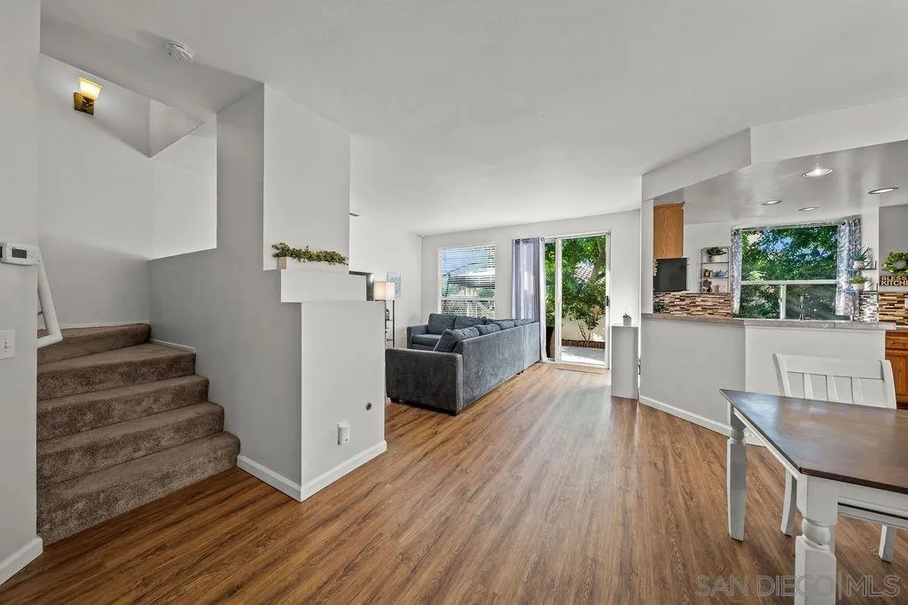 1386 Serena Cir Unit 2