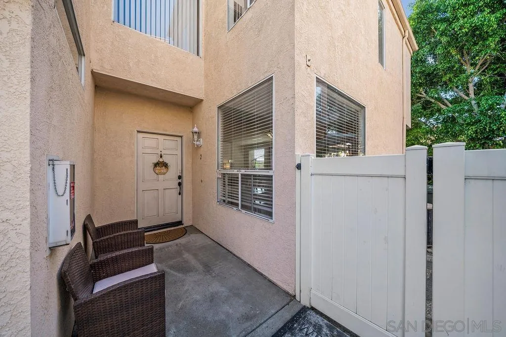 1386 Serena Cir Unit 2