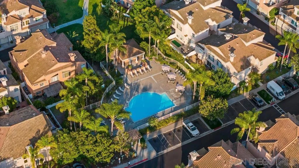 1386 Serena Cir Unit 2