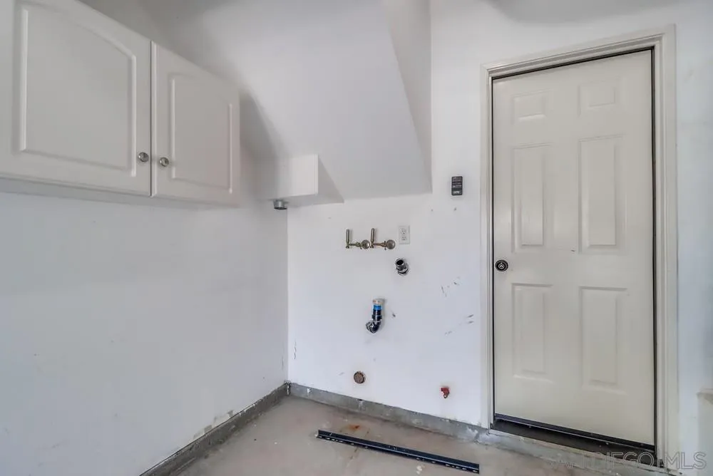 1270 El Cortez Ct