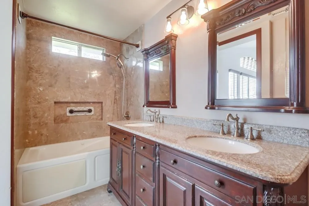 1270 El Cortez Ct