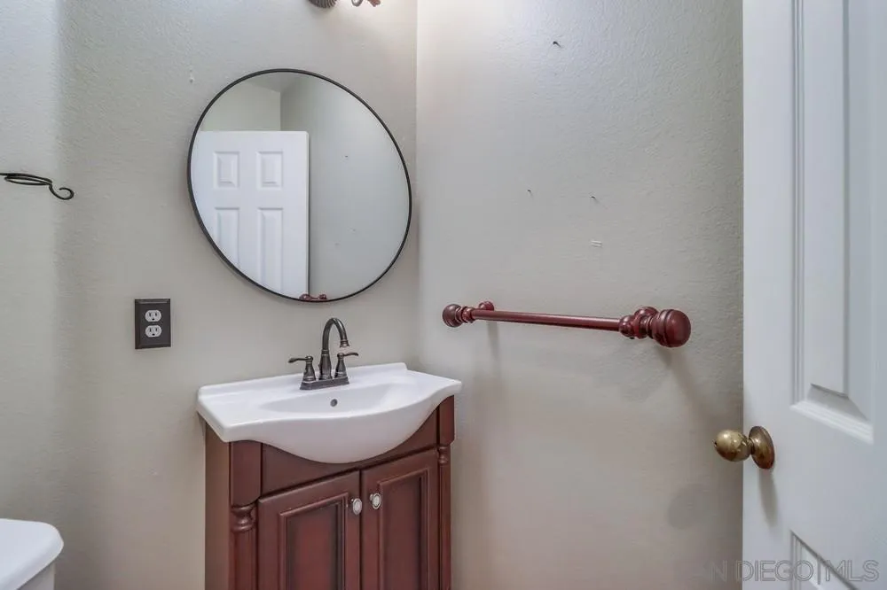 1270 El Cortez Ct