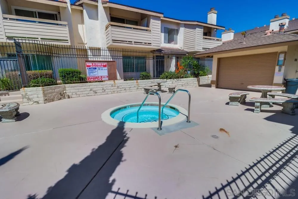 1737 Melrose Ave Unit 63
