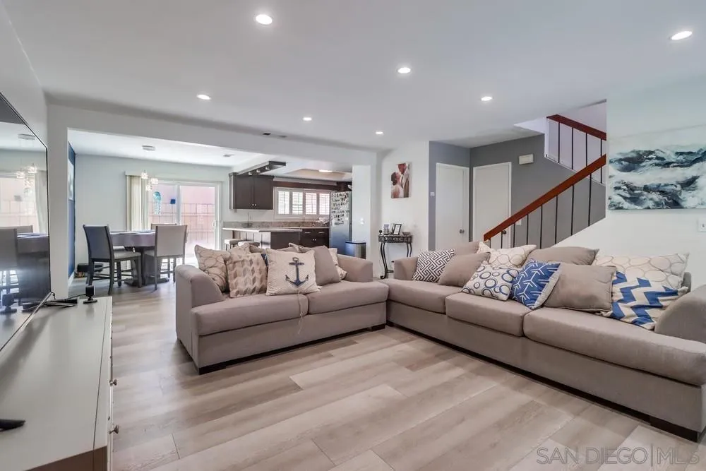 1737 Melrose Ave Unit 63