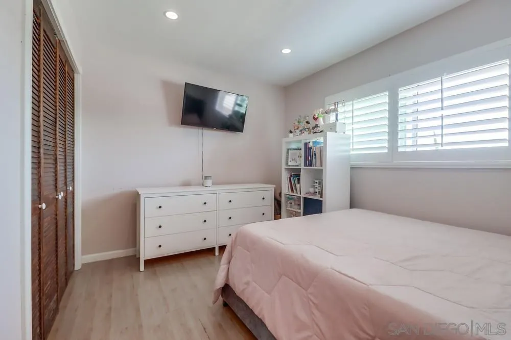 1737 Melrose Ave Unit 63