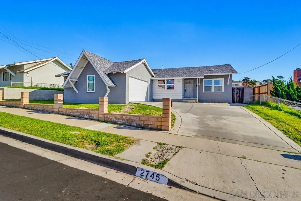2745 Kausman St