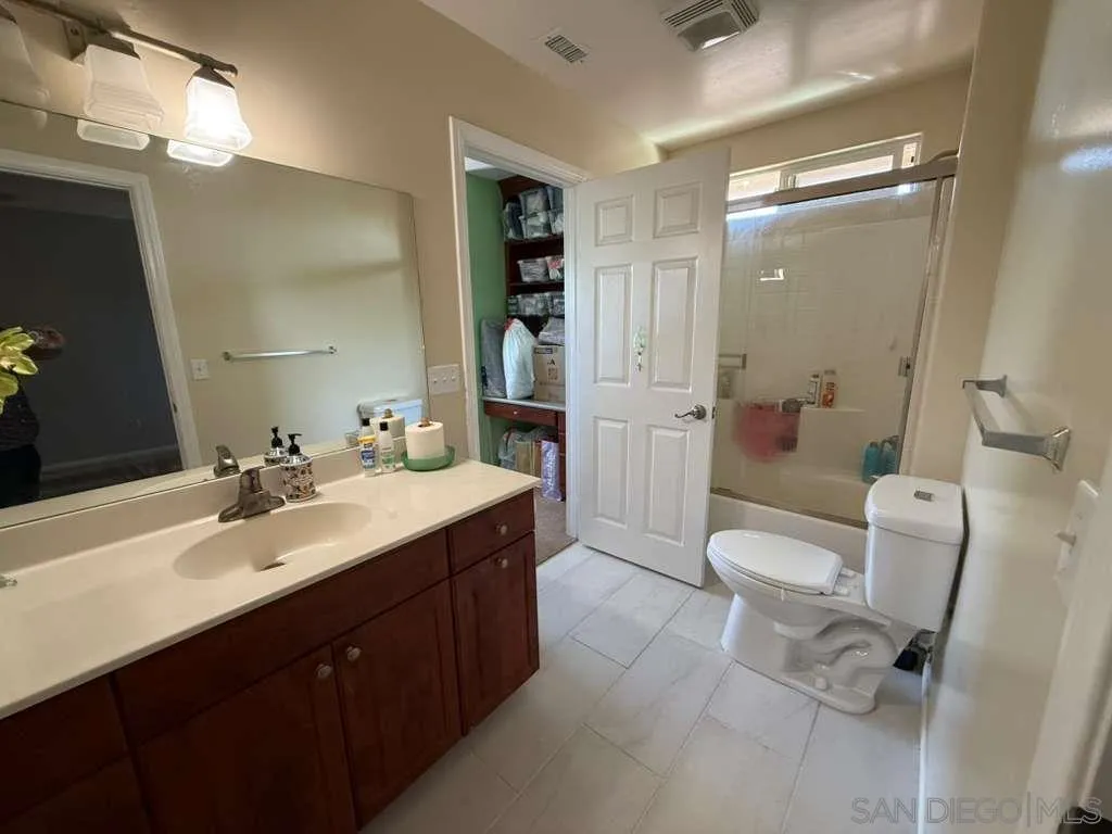 1236 Tobias Dr