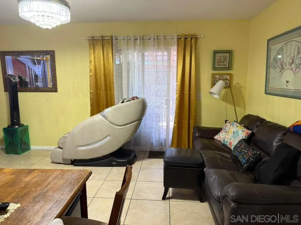 1236 Tobias Dr