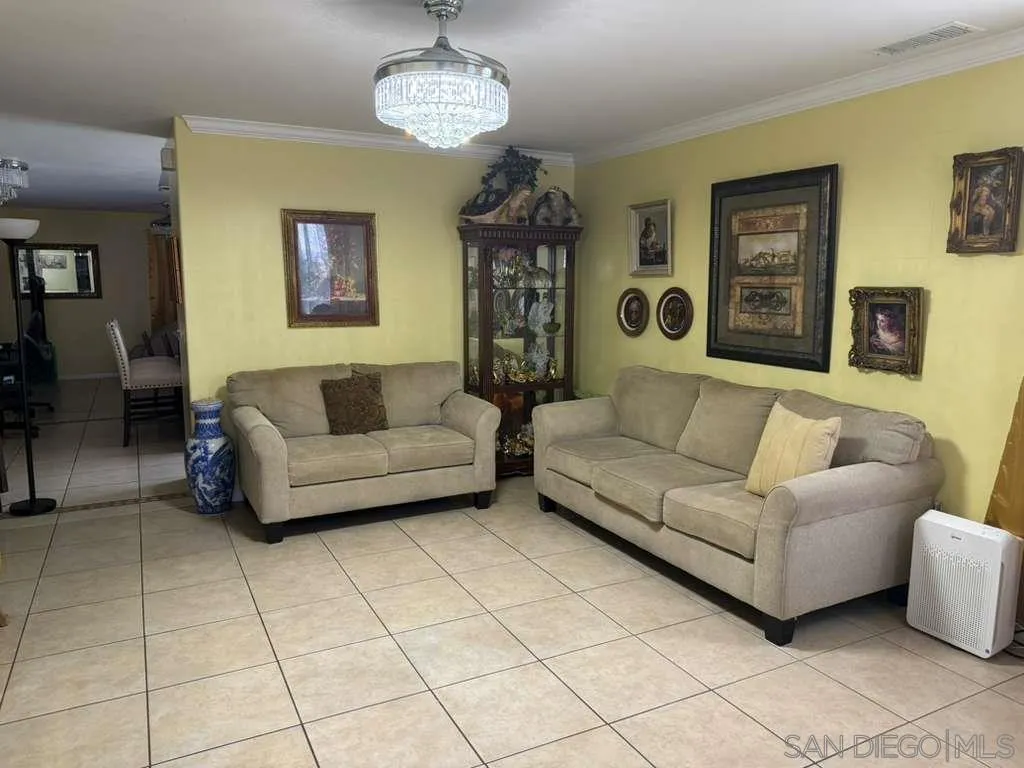 1236 Tobias Dr