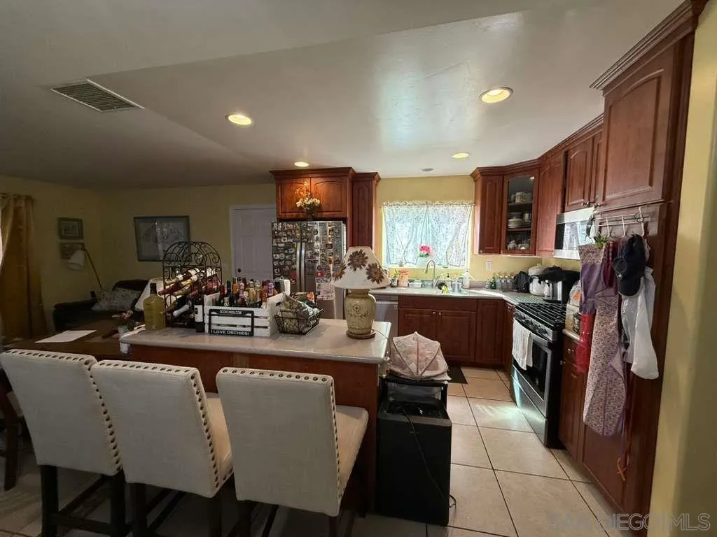 1236 Tobias Dr