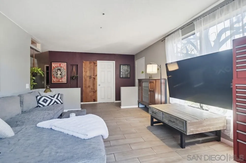 10781 Caminito Bravura