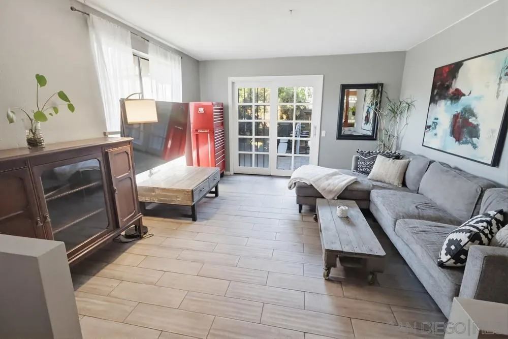 10781 Caminito Bravura