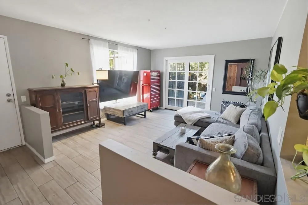 10781 Caminito Bravura