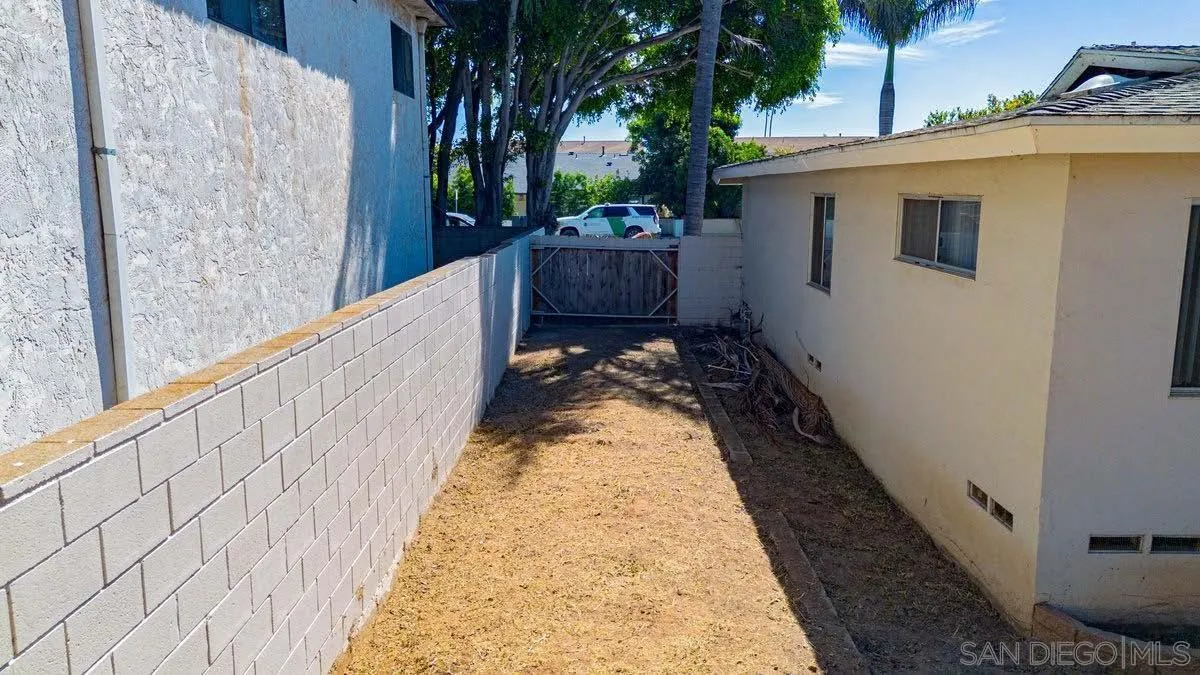 1352-54 Imperial Beach Blvd