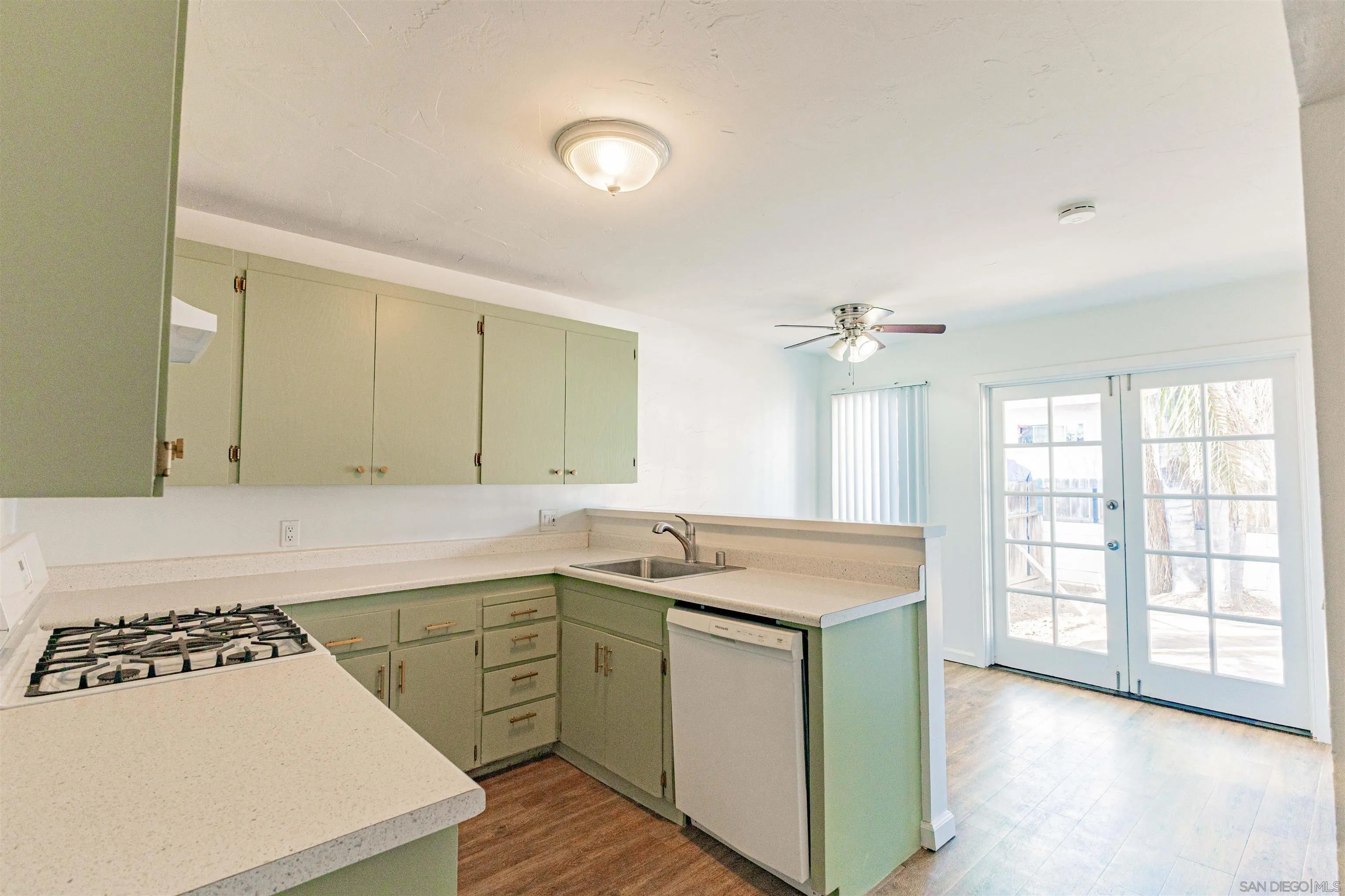 1352-54 Imperial Beach Blvd