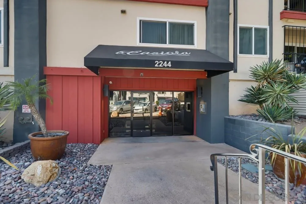 2244 2nd Unit 33