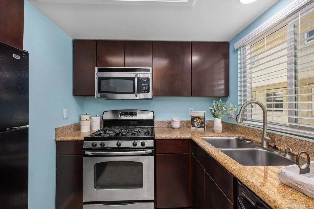 4523 College Way Unit E