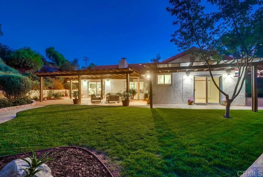 3075 Bonita Woods Drive