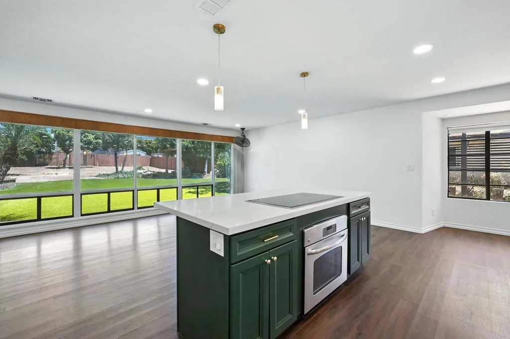 1860 Greenfield Drive