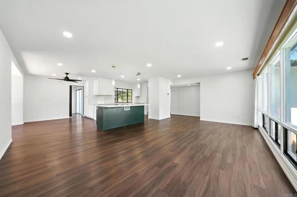 1860 Greenfield Drive